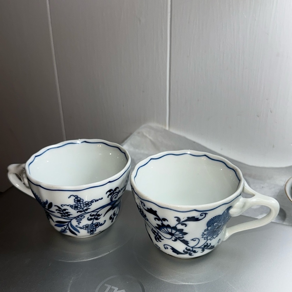 Blue Danube Japan Cups, Mugs, Clean
